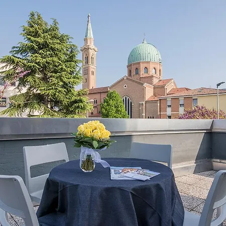 Casa Lucia Valentini Terrani Affittacamere 3*