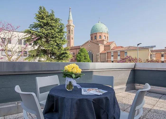 Casa Lucia Valentini Terrani 게스트하우스 3*
